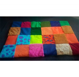 Manta de Texturas “Crunchy Blanket”